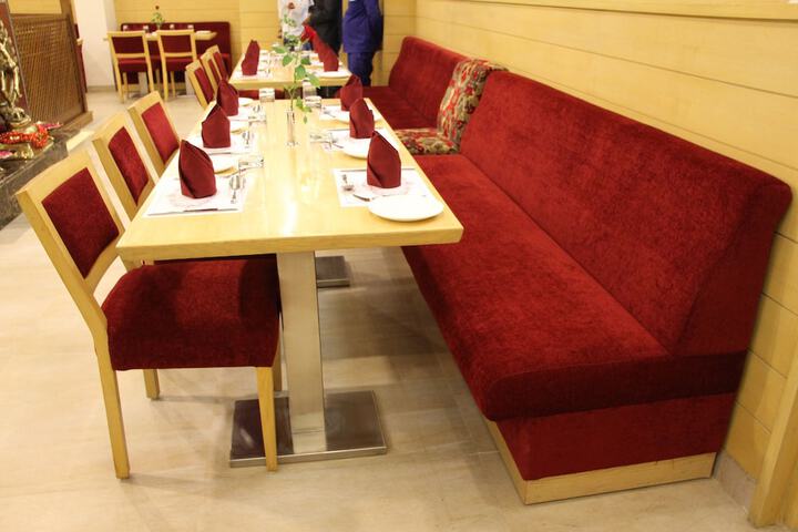 Dining 21 of 28