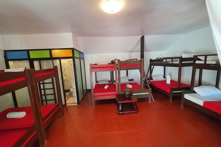 Room 11 of 141