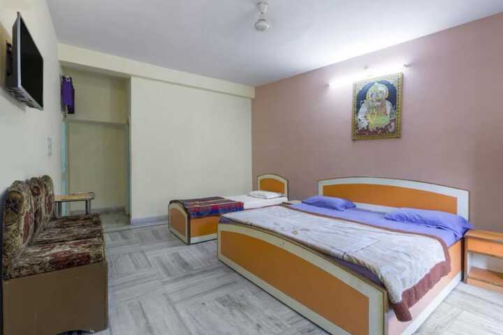 Room 4 of 10