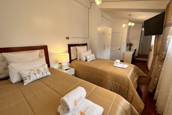 Room 8 of 98
