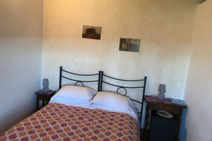 Room 22 of 28