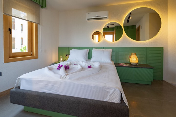 Room 42 of 188