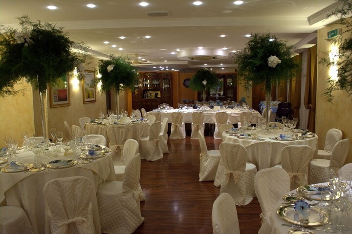 Ballroom/Hall 42 of 45