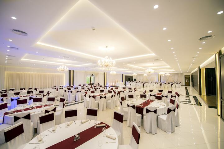 Ballroom/Hall 2 of 16