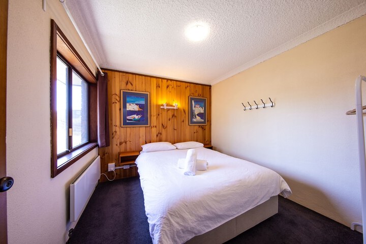 Room 443 of 693
