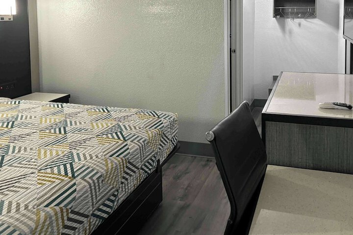 Room 27 of 55