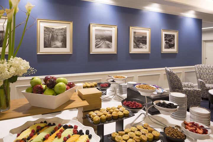 Breakfast area
