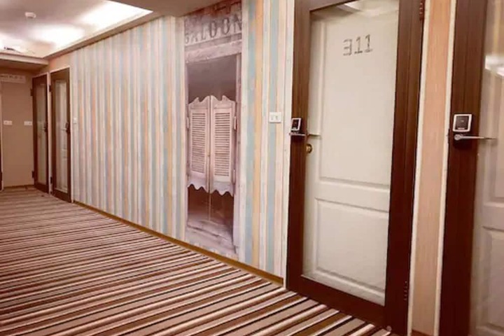 Hotel 53 of 57