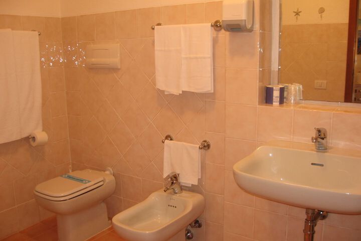 Clean Restrooms