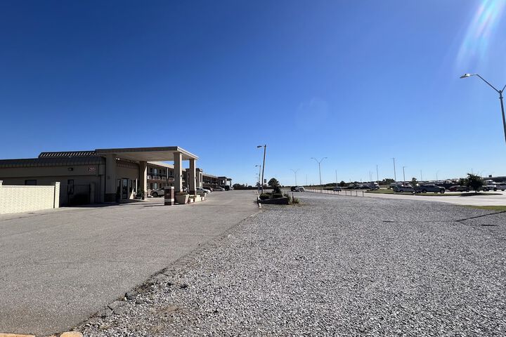 Property Grounds 17 of 26