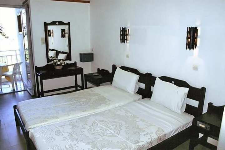 Room 5 of 14