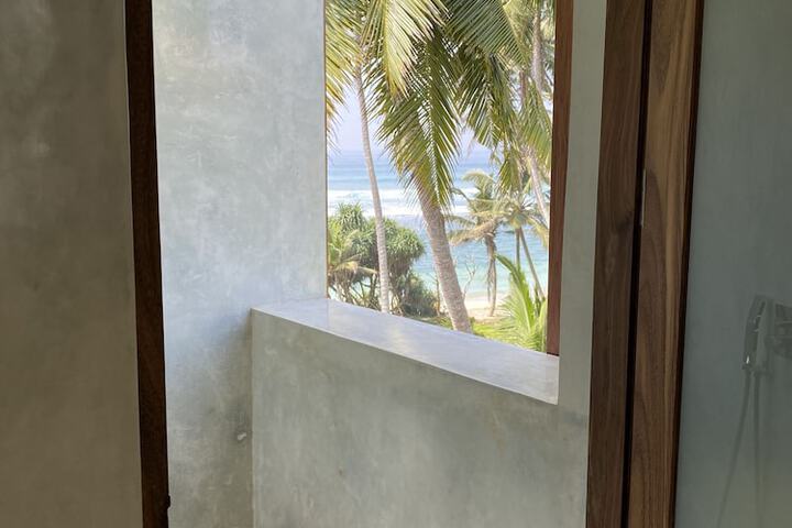 Room 51 of 147