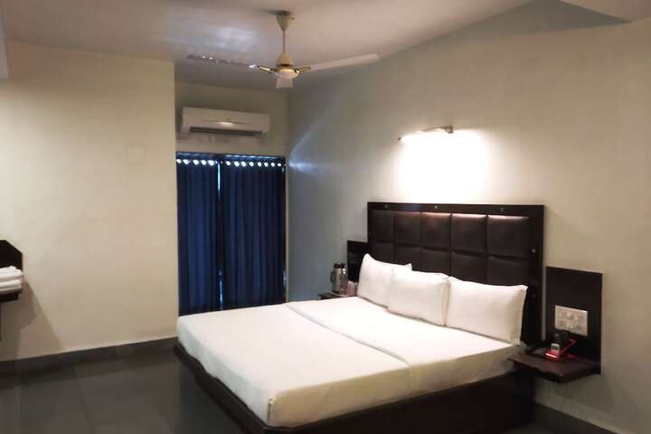 Room 17 of 94