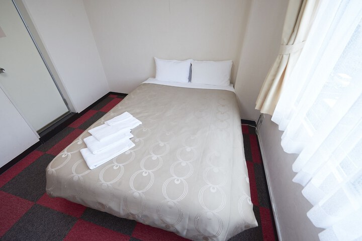 Room 14 of 34