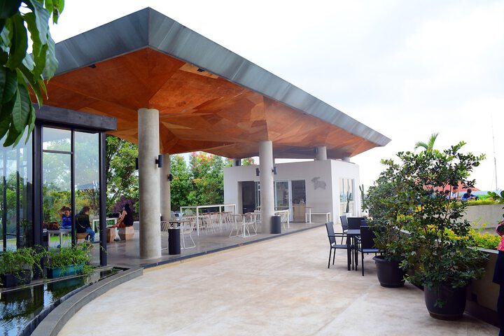 Lobby Entry