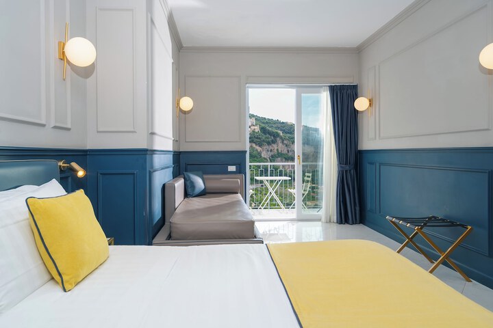 Room 56 of 211