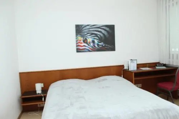 Room 3 of 12