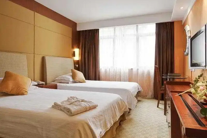 Room 3 of 10