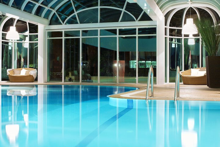 Pool 71 of 212