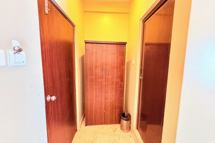 Room 9 of 28