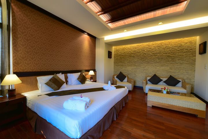 Room 8 of 49