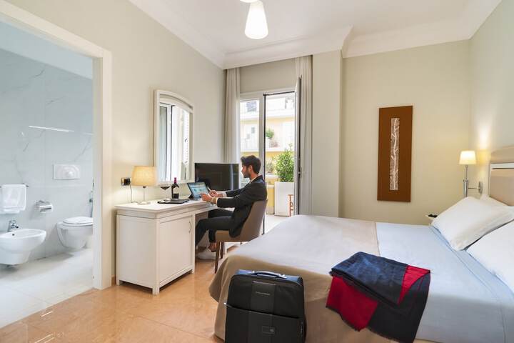 Room 10 of 97