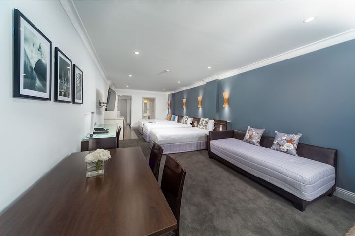 Room 5 of 80
