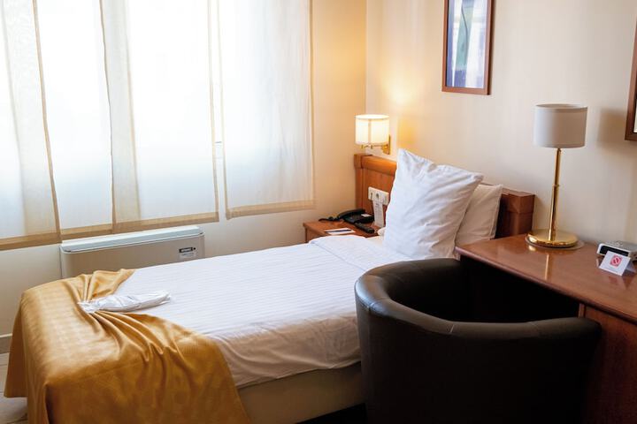 Room 16 of 55