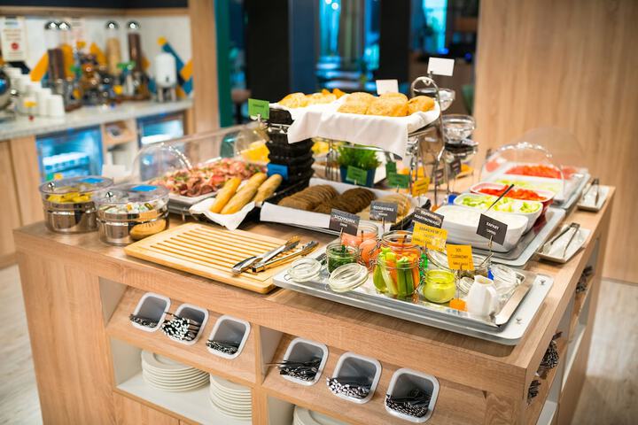 Breakfast/Coffee Service 20 of 36