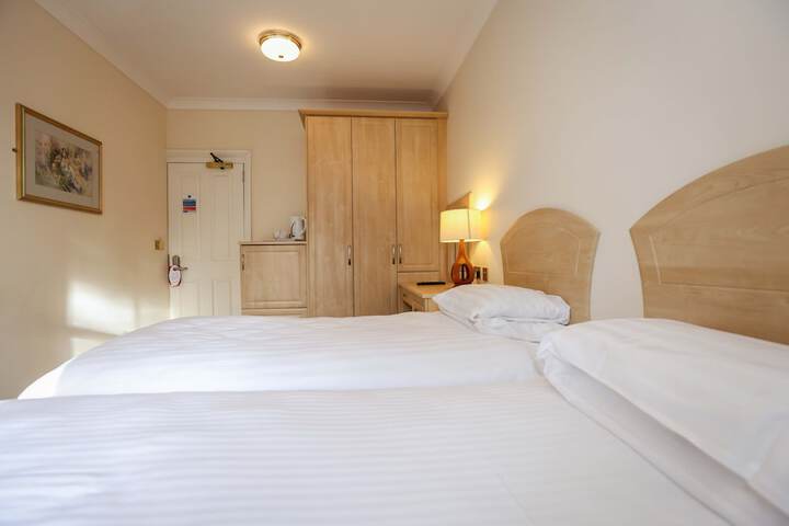 Room 16 of 57