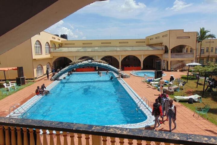 Pool 33 of 57