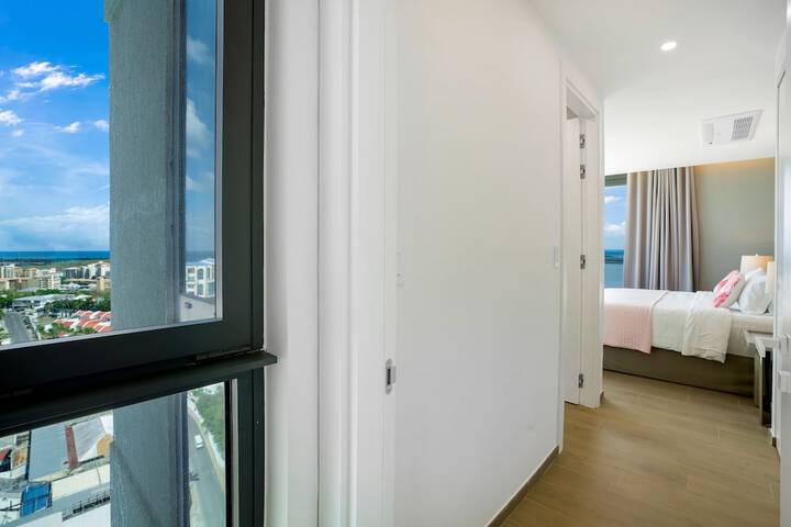 Room 53 of 1000