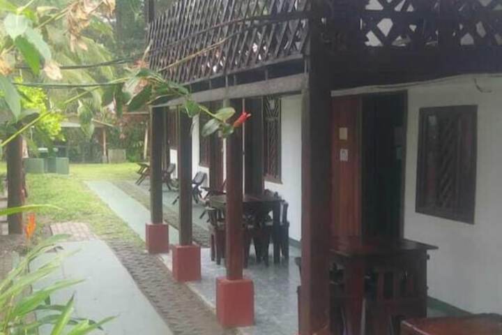 Cabinas Balcon de Mar Tortuguero in Colorado