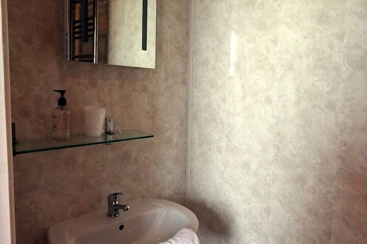 Room 29 of 37