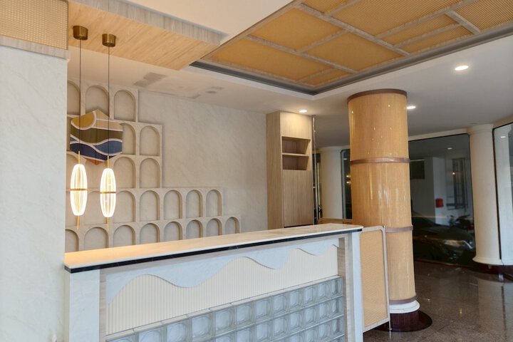 Hotel Interior 10 of 40