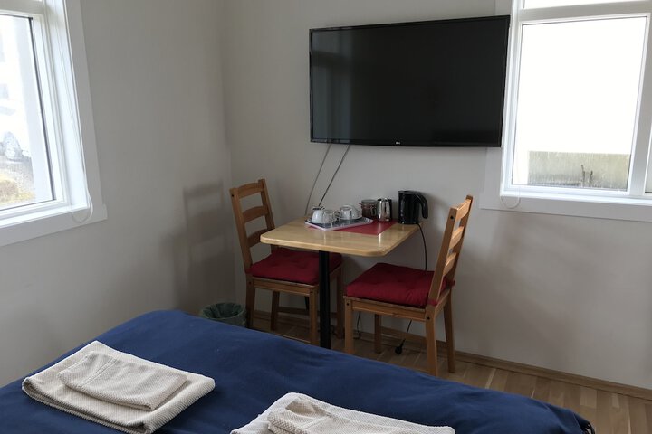 Room 13 of 33