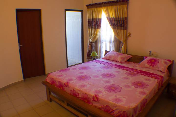 Room 6 of 66