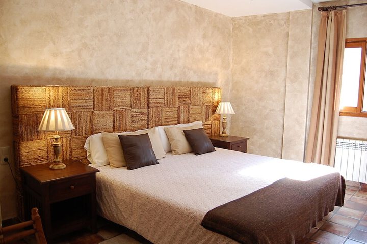 Room 4 of 61