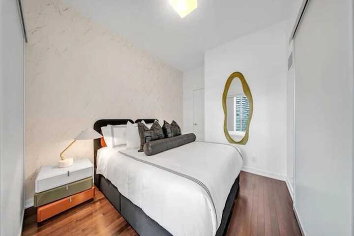 Harbour Toronto Elite Hotel