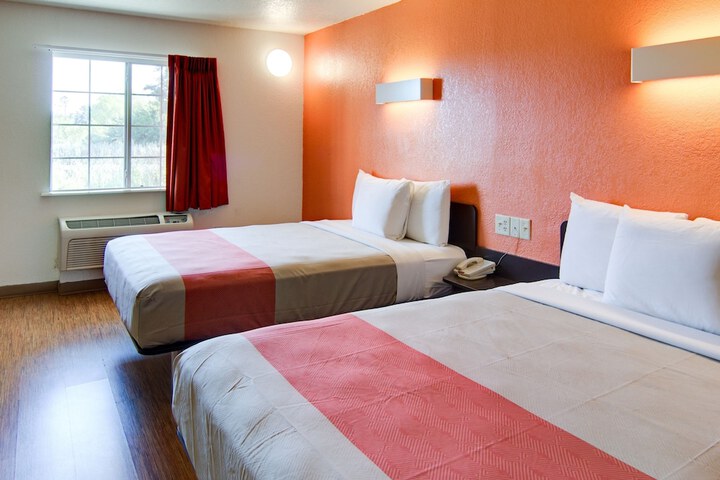 Room 5 of 29