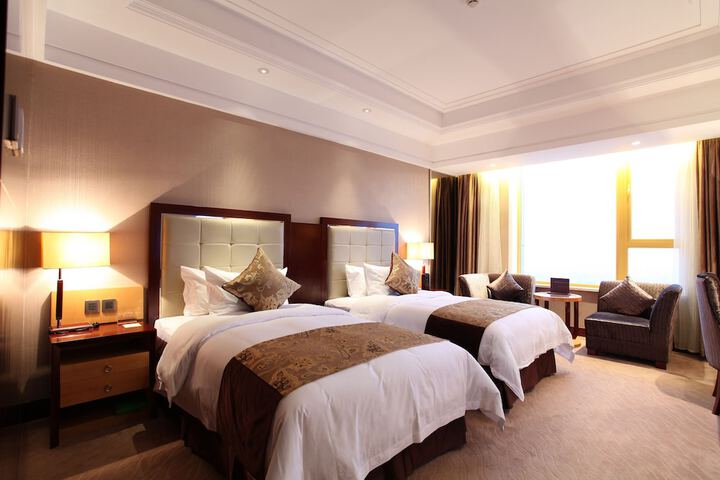 Room 8 of 31
