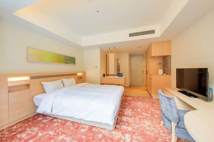 Room 17 of 74