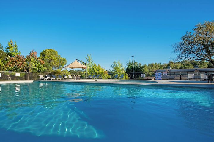 Pool 30 of 66