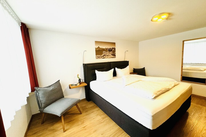 Room 13 of 42