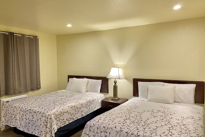 Room 9 of 31