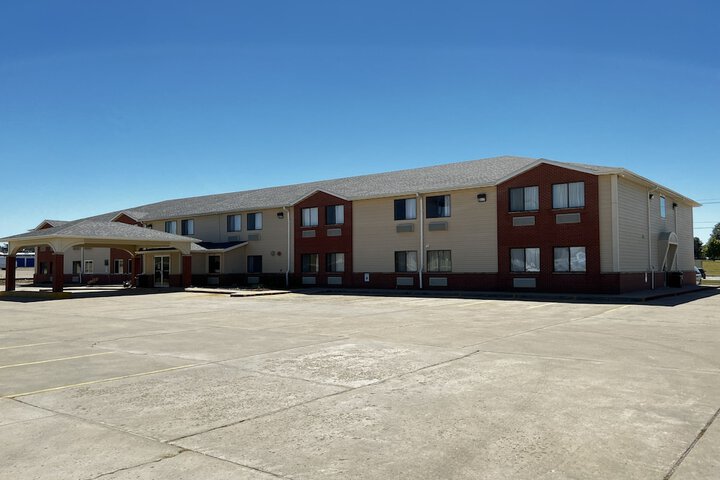 Designer Inn & Suites