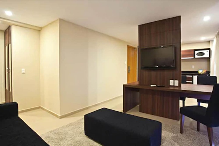 Room 12 of 32