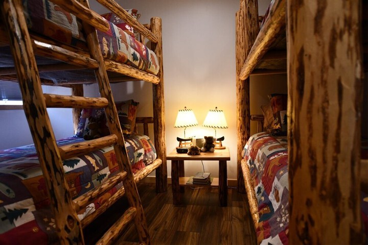 Room 7 of 62