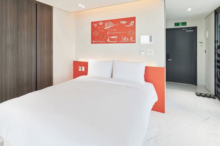 Room 17 of 51