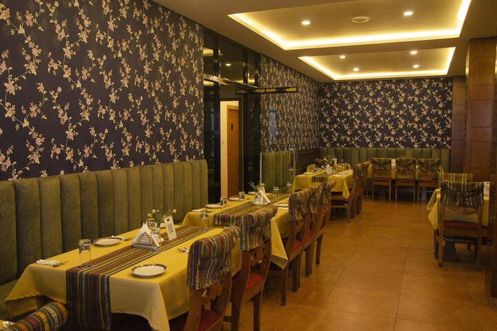Dining 47 of 73